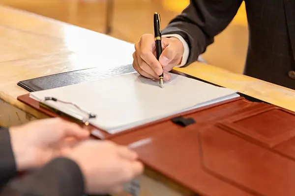 企业五险怎么交最划算的